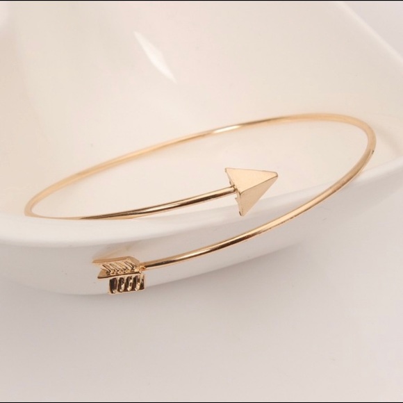 1 Left!! Gold Arrow Bangle Bracelet